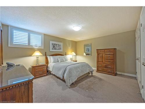 46-620 Thistlewood Drive, London, ON - Indoor Photo Showing Bedroom