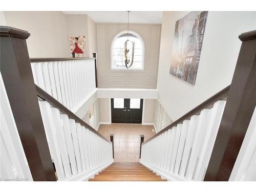 1233 Smithson Court, London, ON - Indoor Photo Showing Other Room