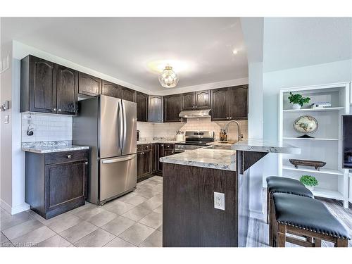 821 Silverfox Crescent, London, ON - Indoor Photo Showing Kitchen With Stainless Steel Kitchen With Upgraded Kitchen