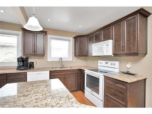 420 Hudson Drive, London, ON - Indoor Photo Showing Kitchen