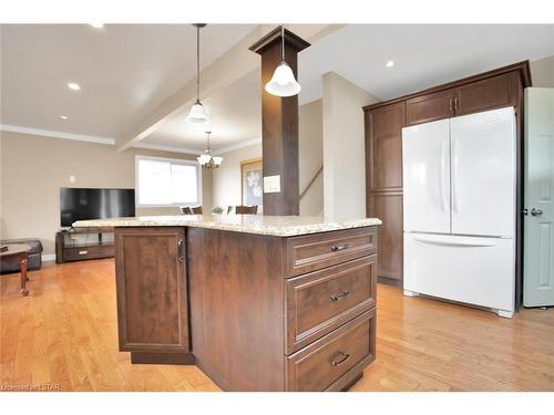 420 Hudson Drive, London, ON - Indoor Photo Showing Kitchen