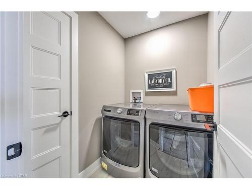 1472 Medway Park Drive, London, ON - Indoor Photo Showing Laundry Room