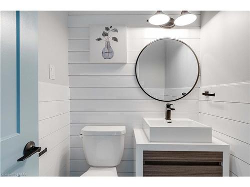 1098 Nashua Avenue, London, ON - Indoor Photo Showing Bathroom