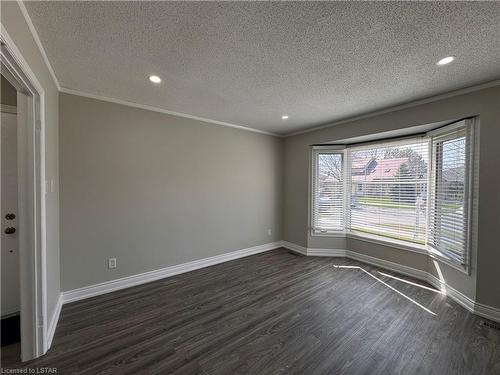 279 Conway Drive, London, ON - Indoor Photo Showing Other Room