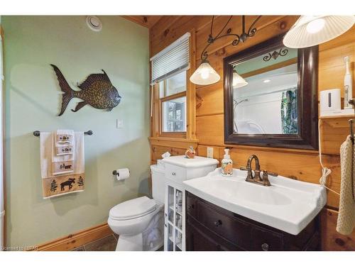 16664 Wyton Drive, Thorndale, ON - Indoor Photo Showing Bathroom