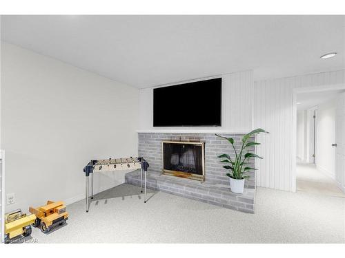 1505 Stoneybrook Crescent, London, ON - Indoor With Fireplace