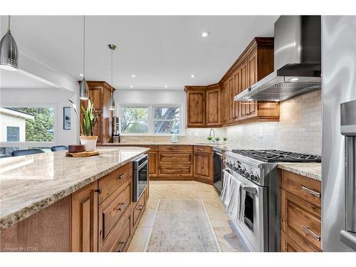 1505 Stoneybrook Crescent, London, ON - Indoor Photo Showing Kitchen With Upgraded Kitchen