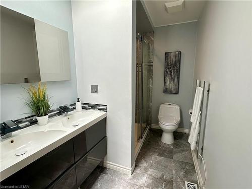 776 Dundalk Drive, London, ON - Indoor Photo Showing Bathroom