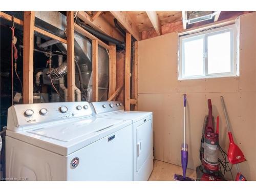 174 Portsmouth Crescent, London, ON - Indoor Photo Showing Laundry Room