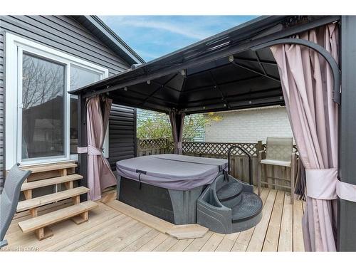 174 Portsmouth Crescent, London, ON - Outdoor With Deck Patio Veranda With Exterior