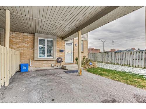 35-55 Ashley Crescent, London, ON - Outdoor