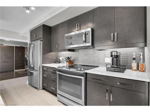 1009-505 Talbot Street, London, ON - Indoor Photo Showing Kitchen With Stainless Steel Kitchen With Upgraded Kitchen