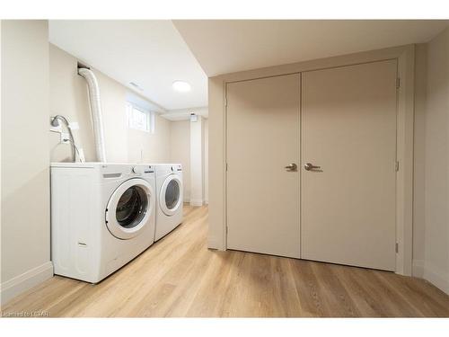 27-207 Boullee Street, London, ON - Indoor Photo Showing Laundry Room