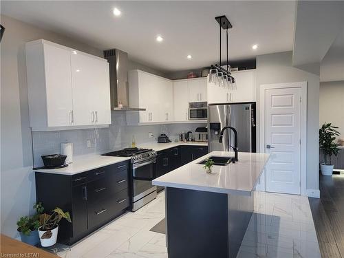 2411 Black Rail Terrace, London, ON - Indoor Photo Showing Kitchen With Upgraded Kitchen