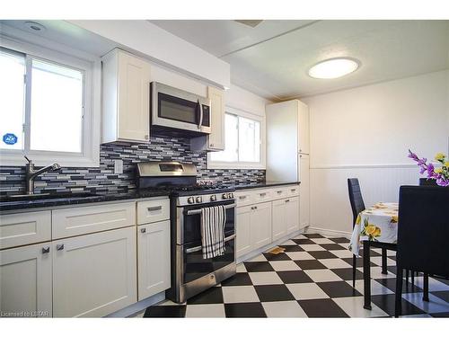 337 Fairview Avenue, London, ON - Indoor Photo Showing Kitchen
