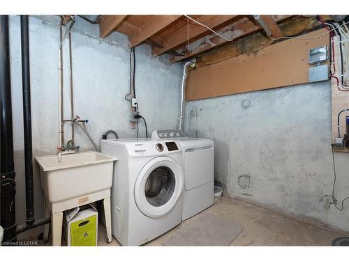 94-590 Millbank Drive, London, ON - Indoor Photo Showing Laundry Room