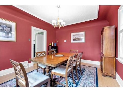 11 Chalmers Street, London, ON - Indoor Photo Showing Dining Room