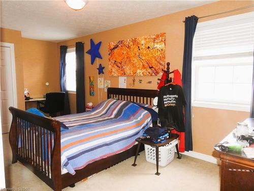 154 Kingfisher Avenue, Woodstock, ON - Indoor Photo Showing Bedroom