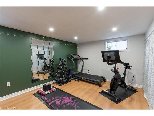106 Fairmont Avenue, London, ON - Indoor Photo Showing Gym Room