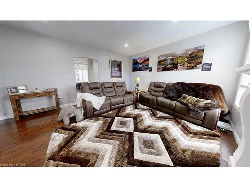 3441 Mclauchlan Crescent, London, ON - Indoor Photo Showing Living Room