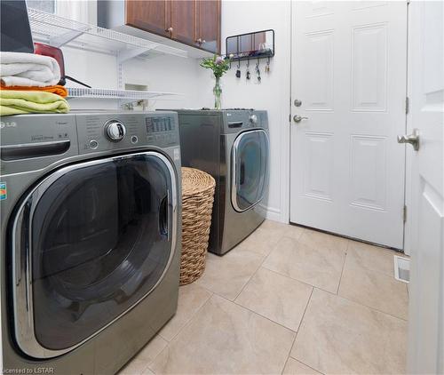 3441 Mclauchlan Crescent, London, ON - Indoor Photo Showing Laundry Room
