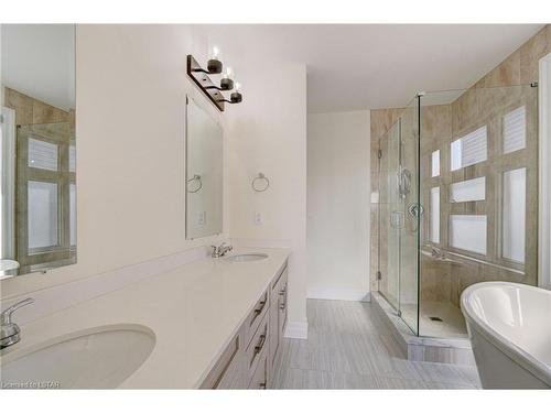 2808 Heardcreek Trail, London, ON - Indoor Photo Showing Bathroom