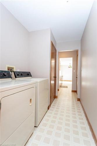 9806 Tower Line Road, Central Elgin (Munic), ON - Indoor Photo Showing Laundry Room