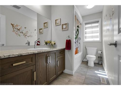73-2040 Shore Road, London, ON - Indoor Photo Showing Bathroom