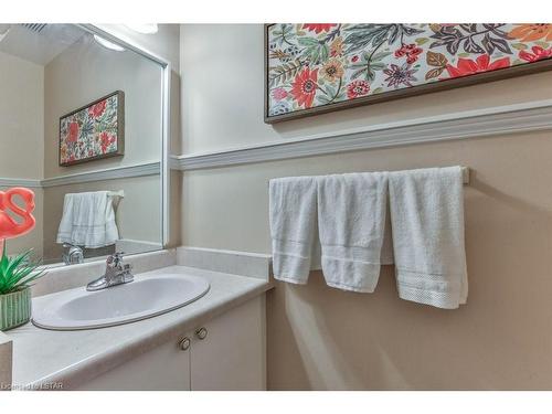 23-511 Admiral Drive, London, ON - Indoor Photo Showing Bathroom