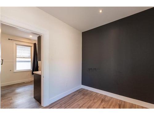 946 Lorne Avenue, London, ON - Indoor Photo Showing Other Room