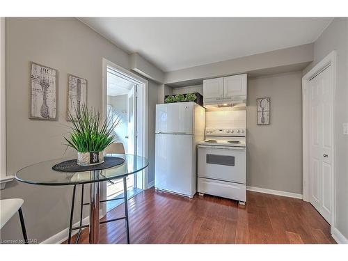 B-1273 Norman Avenue, London, ON - Indoor Photo Showing Kitchen