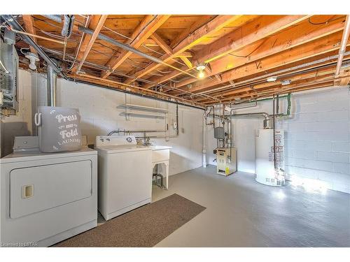 B-1273 Norman Avenue, London, ON - Indoor Photo Showing Laundry Room