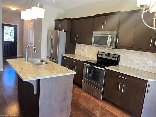 3356 Paulpeel Avenue, London, ON - Indoor Photo Showing Kitchen With Double Sink With Upgraded Kitchen
