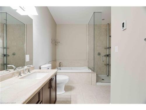 2602-330 Ridout Street N, London, ON - Indoor Photo Showing Bathroom