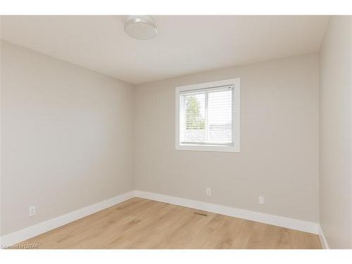 2 Eula White Place, London, ON - Indoor Photo Showing Other Room