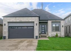 1185 Eagletrace Drive NW London, ON N6G 0K8