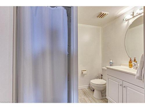 604-363 Colborne Street, London, ON - Indoor Photo Showing Bathroom