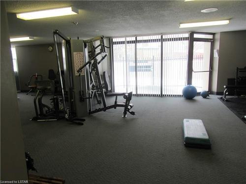 604-363 Colborne Street, London, ON - Indoor Photo Showing Gym Room