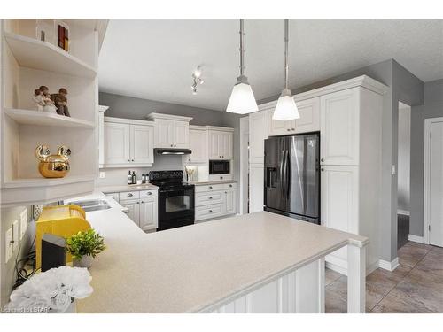 1750 Tigerlily Road, London, ON - Indoor Photo Showing Kitchen