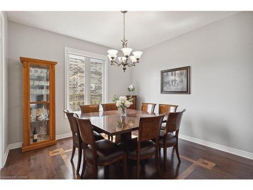 1750 Tigerlily Road, London, ON - Indoor Photo Showing Dining Room