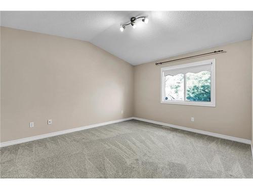 55-588 Thistlewood Drive, London, ON - Indoor Photo Showing Other Room