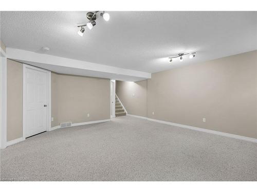 55-588 Thistlewood Drive, London, ON - Indoor Photo Showing Other Room