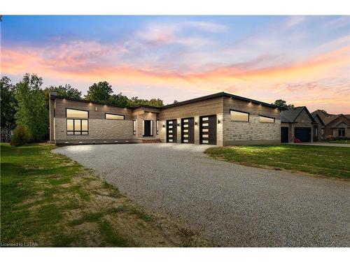 4057 Cullen Drive, Plympton-Wyoming, ON - Outdoor