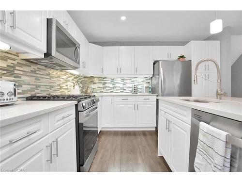 1061 Eagletrace Drive, London, ON - Indoor Photo Showing Kitchen With Stainless Steel Kitchen With Upgraded Kitchen