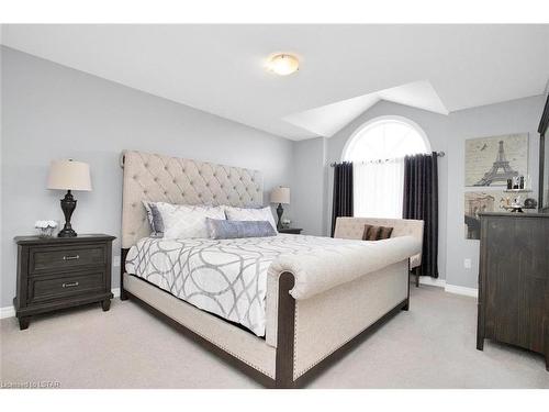 1061 Eagletrace Drive, London, ON - Indoor Photo Showing Bedroom