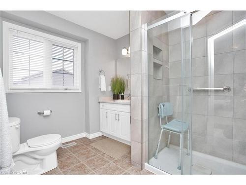 1061 Eagletrace Drive, London, ON - Indoor Photo Showing Bathroom