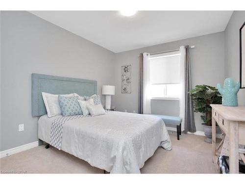 67-1061 Eagletrace Drive, London, ON - Indoor Photo Showing Bedroom