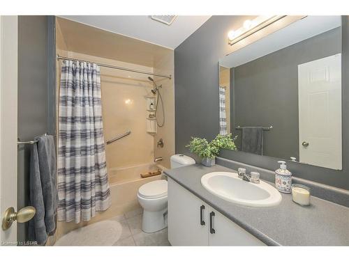 29-9 Ailsa Place, London, ON - Indoor Photo Showing Bathroom