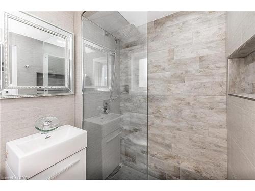 1348 Glenora Drive, London, ON - Indoor Photo Showing Bathroom