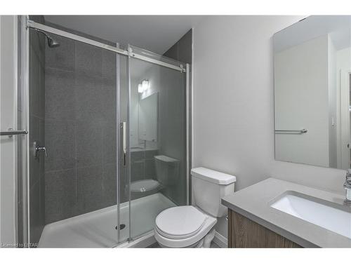 178-3260 Singleton Avenue, London, ON - Indoor Photo Showing Bathroom